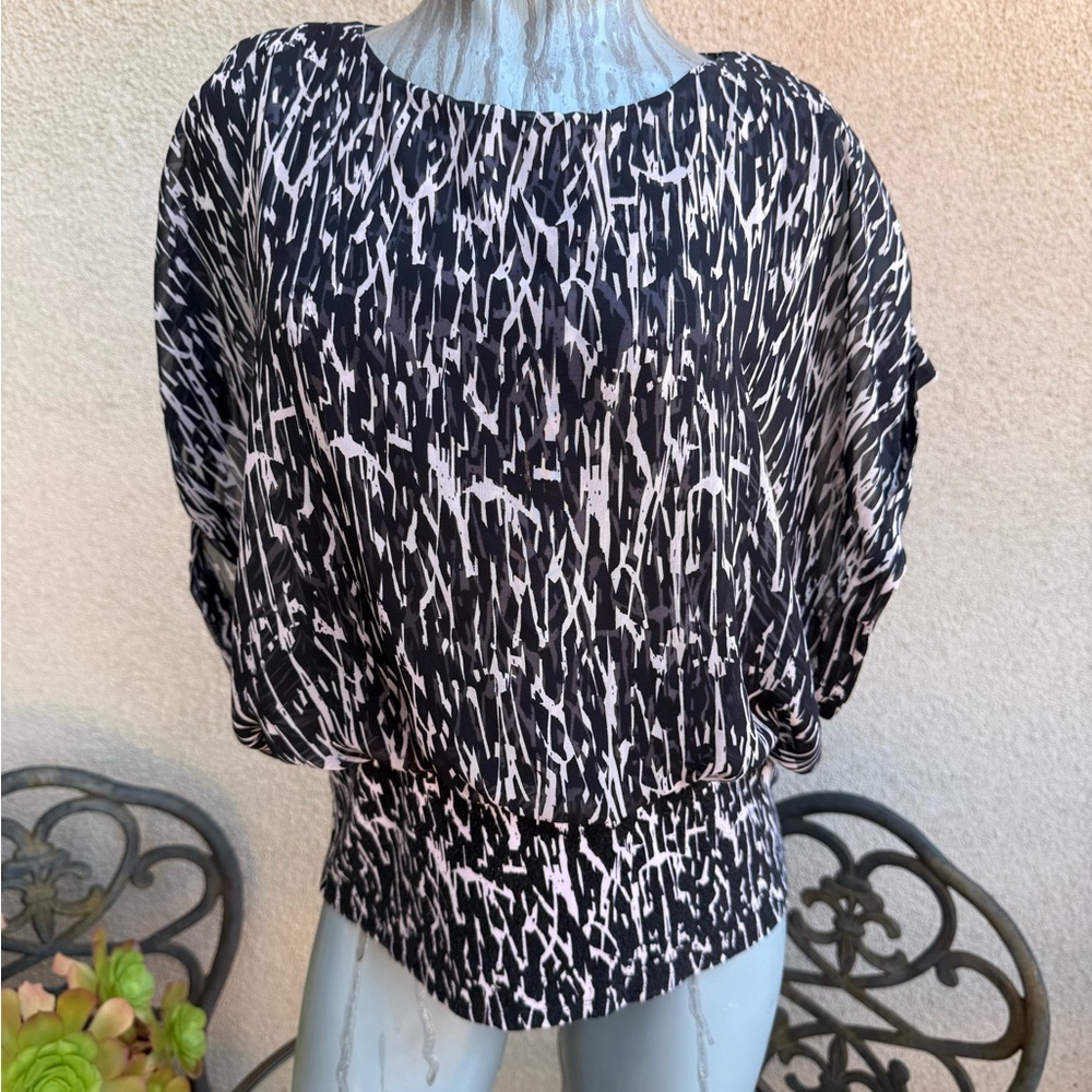 3/45 Stylish Black and White Women's Top by JOSEPH A